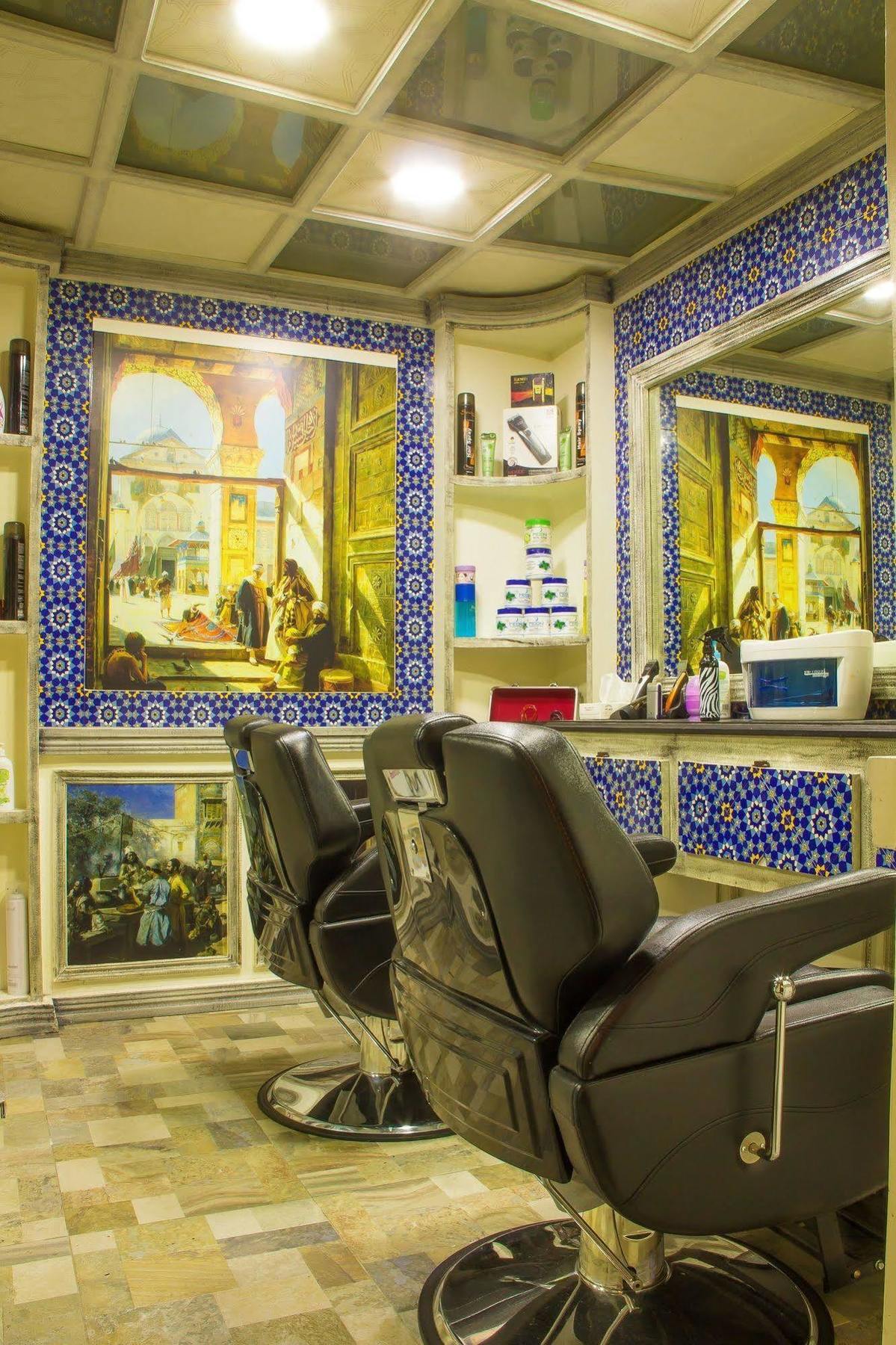 Thousand Nights Hotel Amán Exterior foto A salon in Dubai